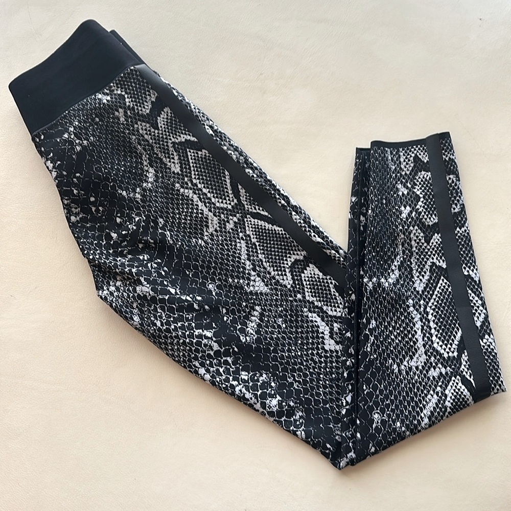 Ultracor Snake Legging Large